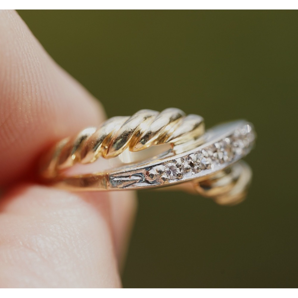 Vintage 14k Solid gold Two Tone Overlapping Natural Diamond Ring Twist Size 5.25 - Picture 10 of 11